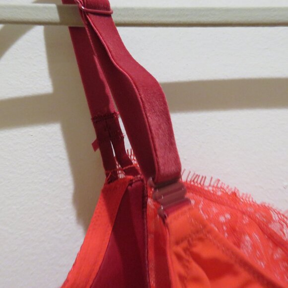 VICTORIA'S SECRET Dream Angels Push Up Without Padding Bra in Red Lace 36DD NWT - Picture 12 of 14